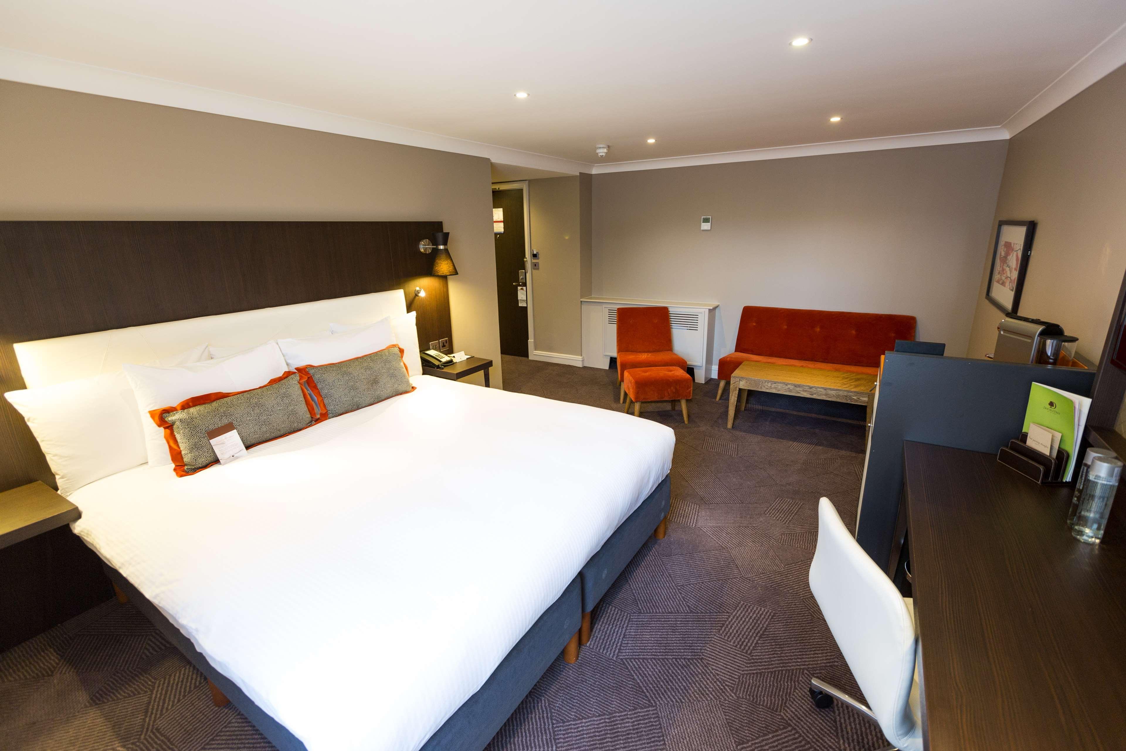 Hotel Doubletree By Hilton London Ealing Exteriér fotografie