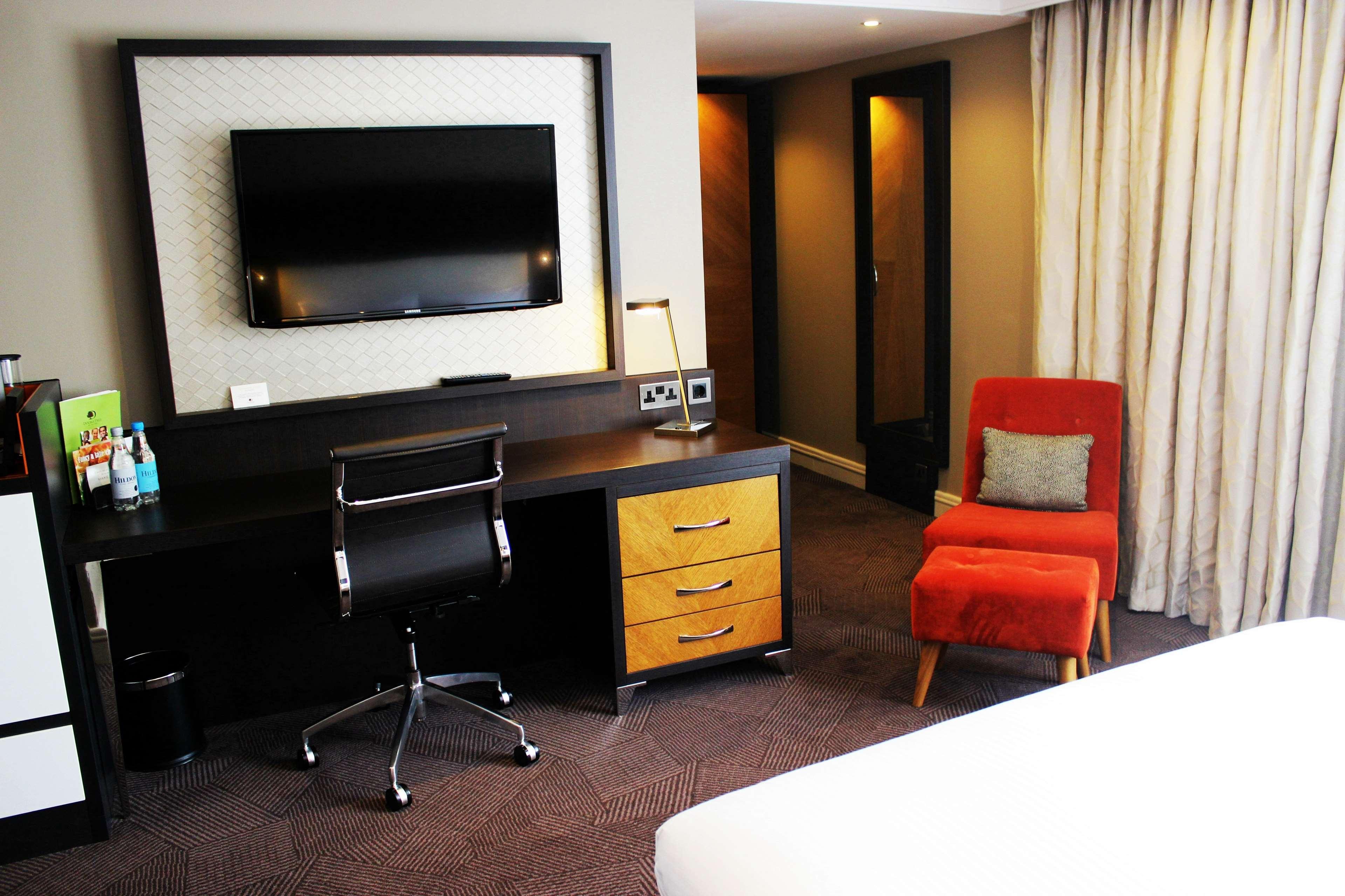 Hotel Doubletree By Hilton London Ealing Exteriér fotografie