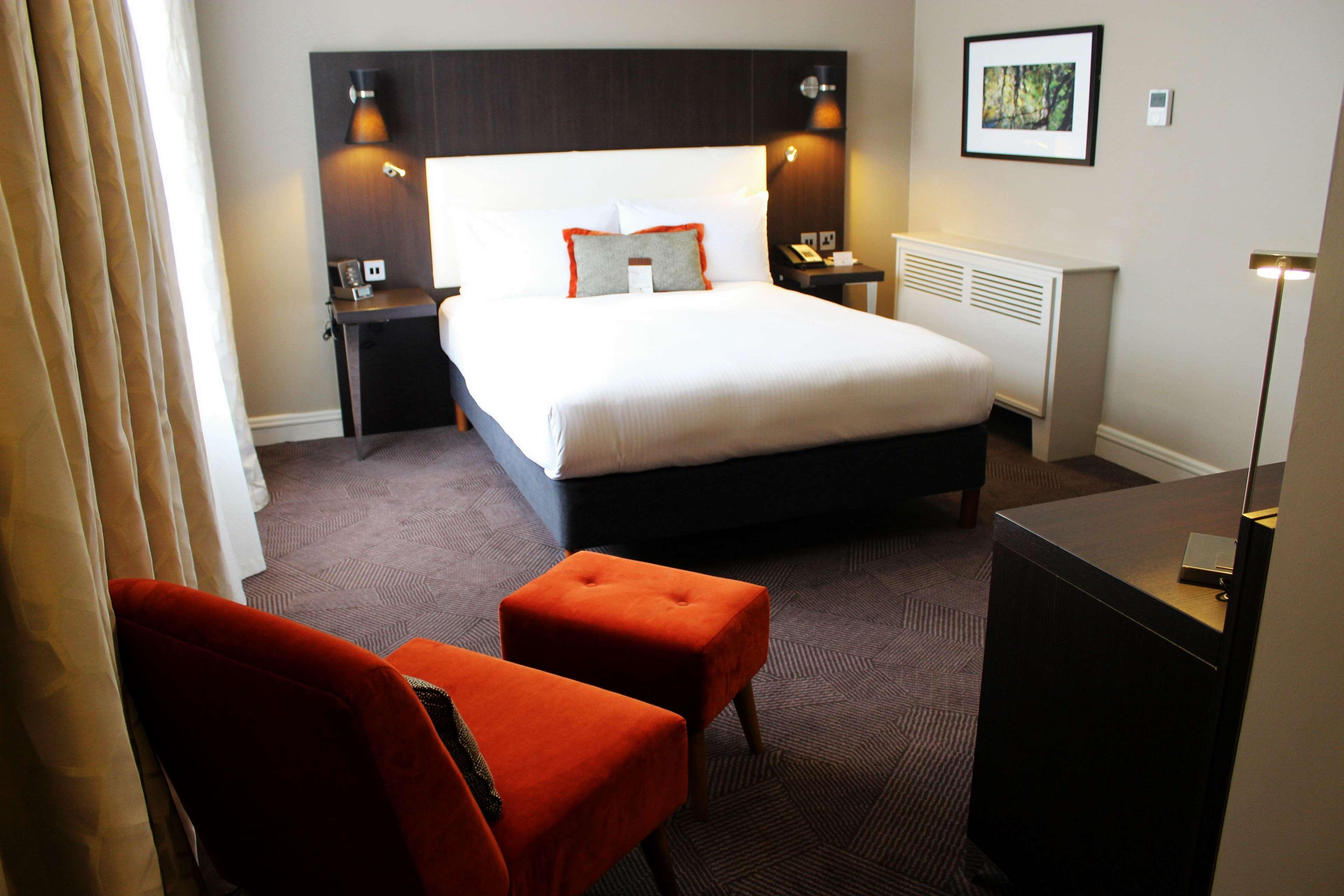 Hotel Doubletree By Hilton London Ealing Exteriér fotografie