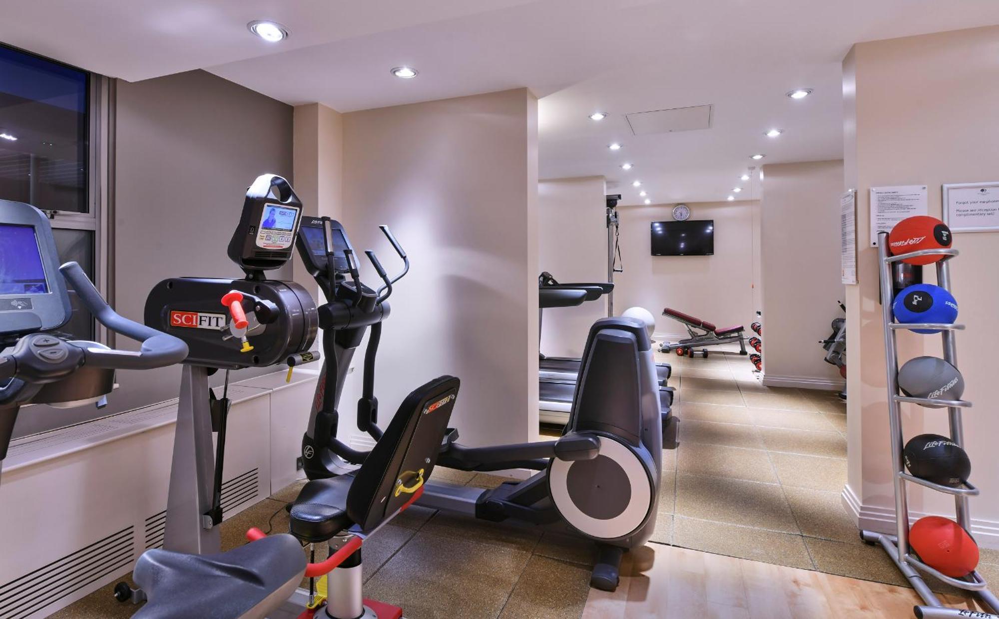 Hotel Doubletree By Hilton London Ealing Exteriér fotografie