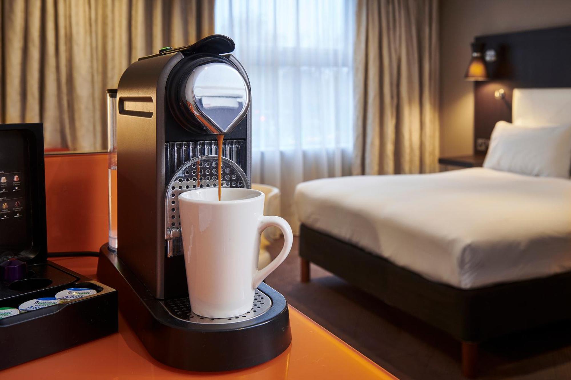 Hotel Doubletree By Hilton London Ealing Exteriér fotografie