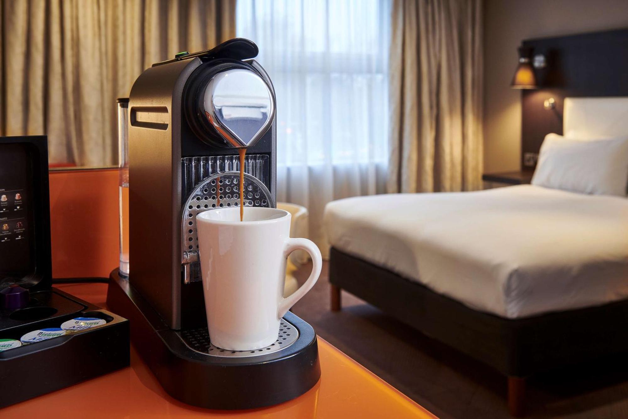 Hotel Doubletree By Hilton London Ealing Exteriér fotografie
