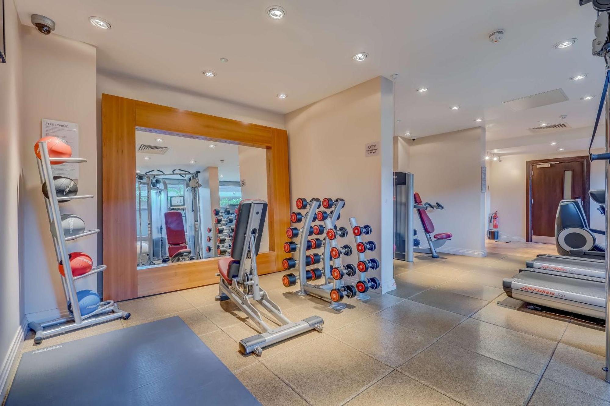 Hotel Doubletree By Hilton London Ealing Exteriér fotografie