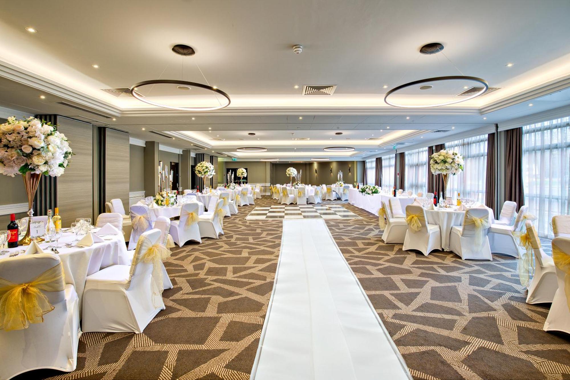 Hotel Doubletree By Hilton London Ealing Exteriér fotografie