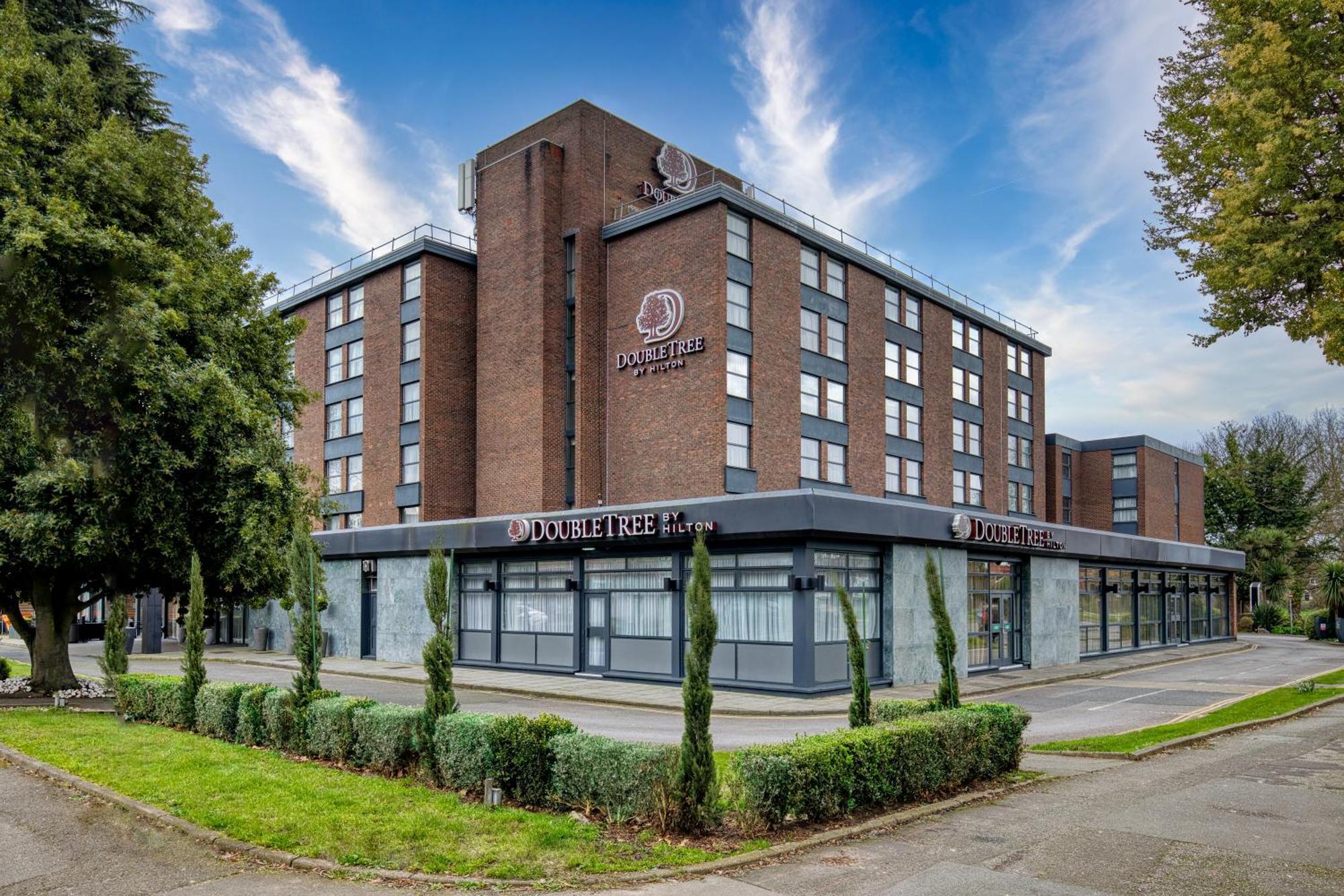 Hotel Doubletree By Hilton London Ealing Exteriér fotografie