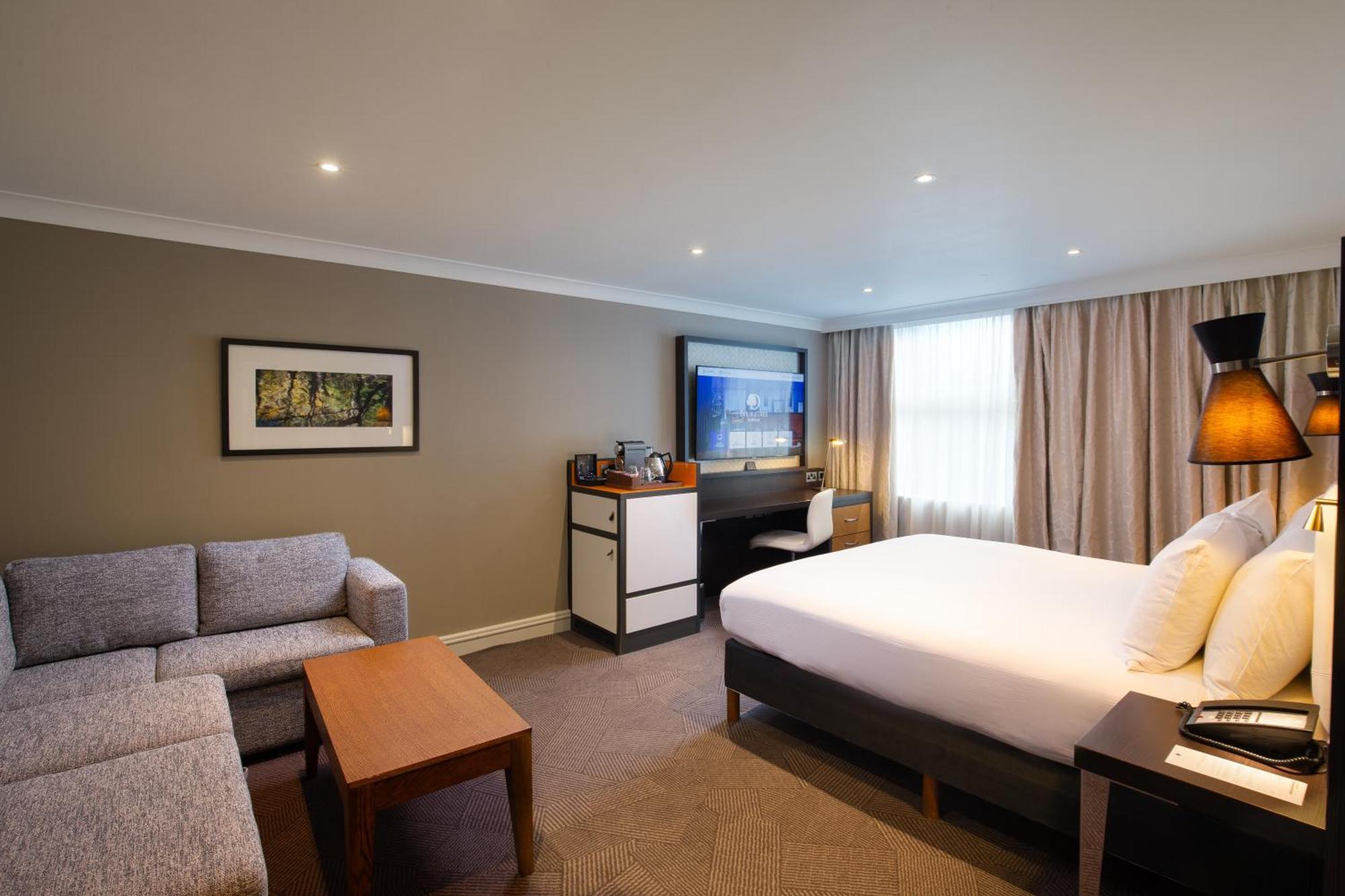 Hotel Doubletree By Hilton London Ealing Exteriér fotografie